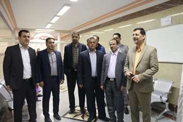 عیادت معاونان دانشگاه در آغاز سال نو از بیماران مرکز روانپزشکی رازی 